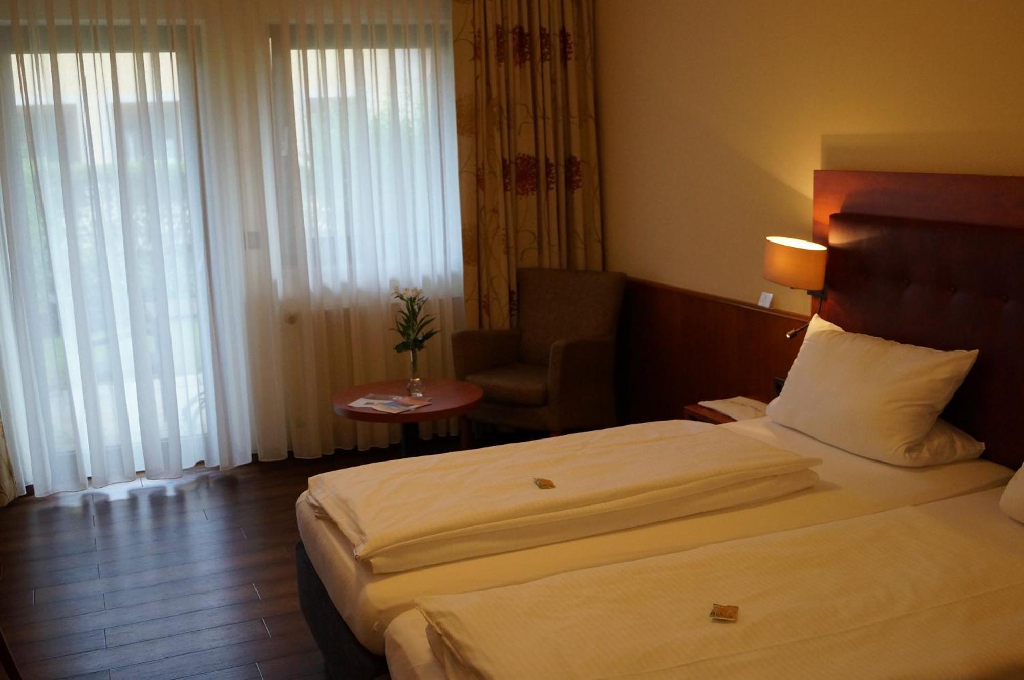Gasthof - Hotel Zum Loewen Schwabthal Екстериор снимка