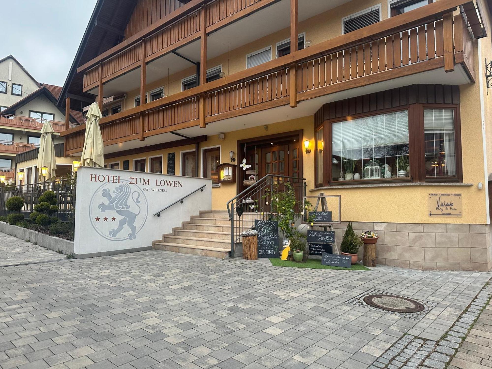 Gasthof - Hotel Zum Loewen Schwabthal Екстериор снимка